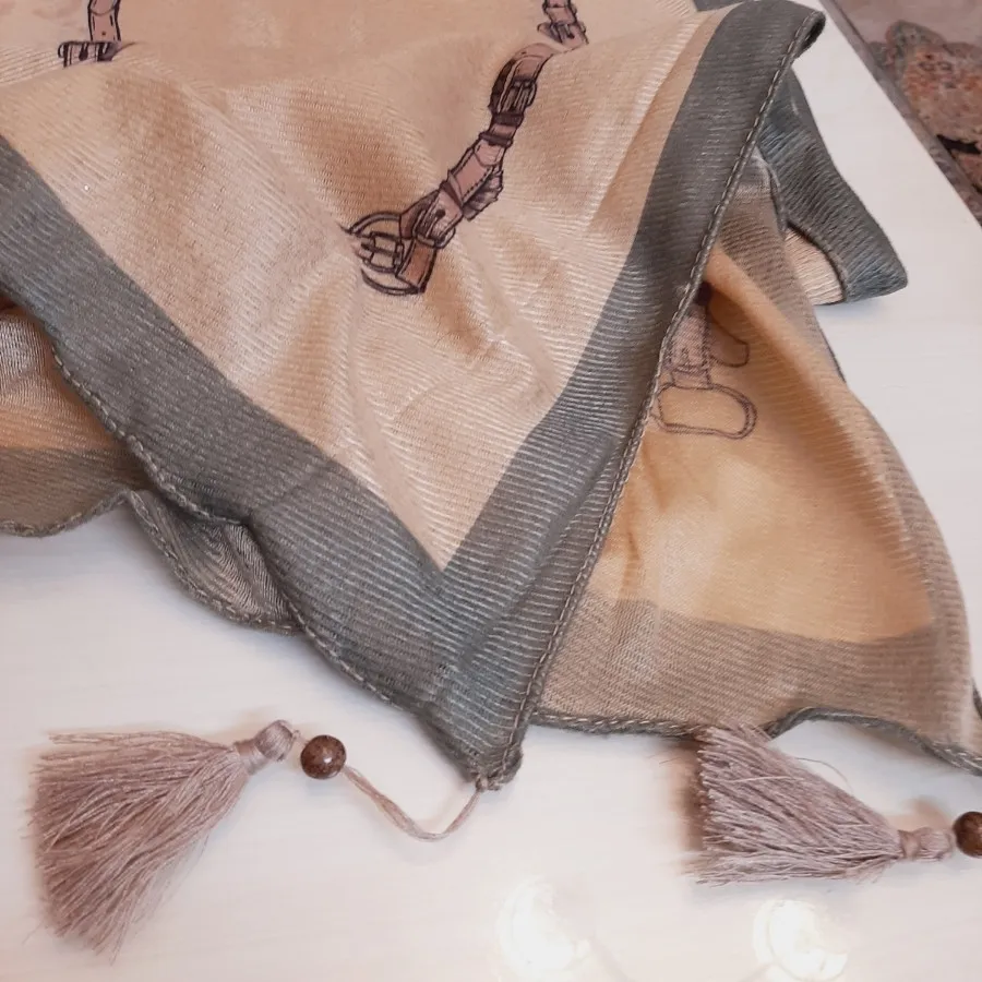شال بزرگ طرح گوچی