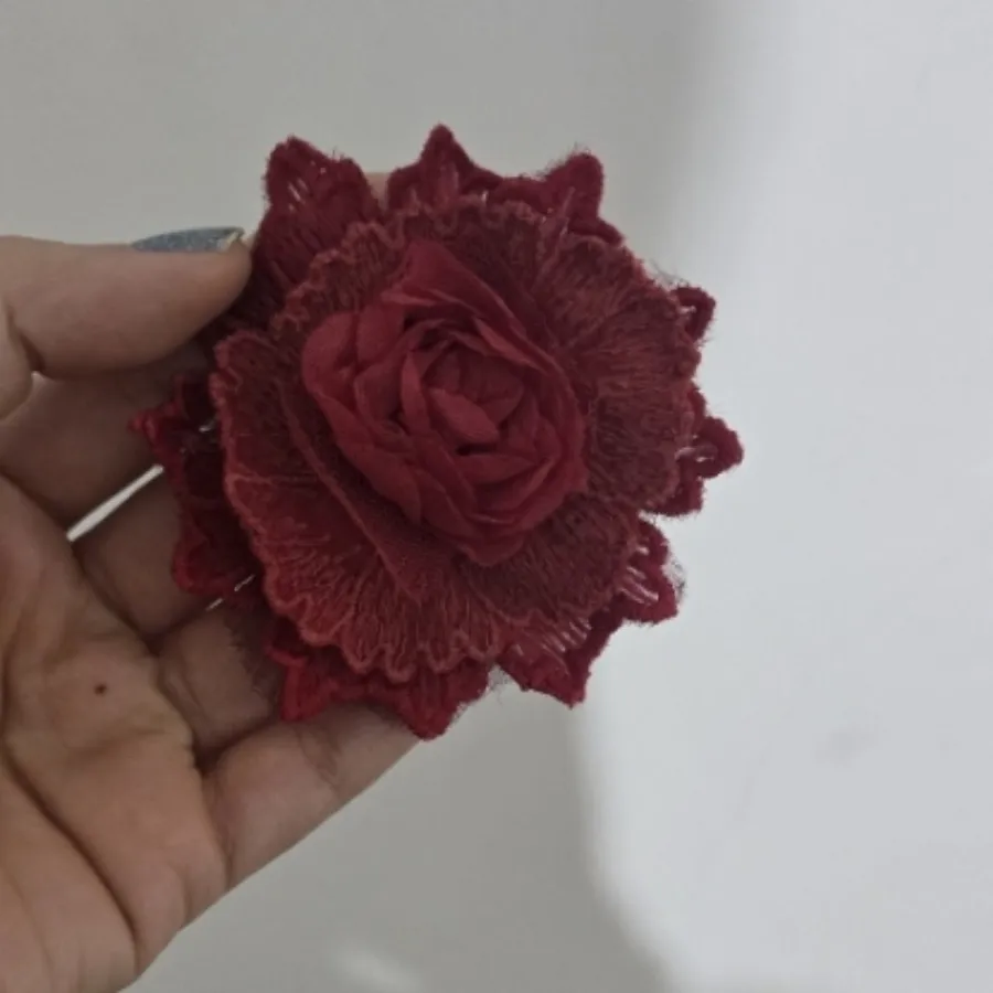 3 تا گل سنجاق سینه ای