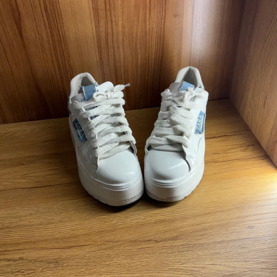 کتونی زارا سفید