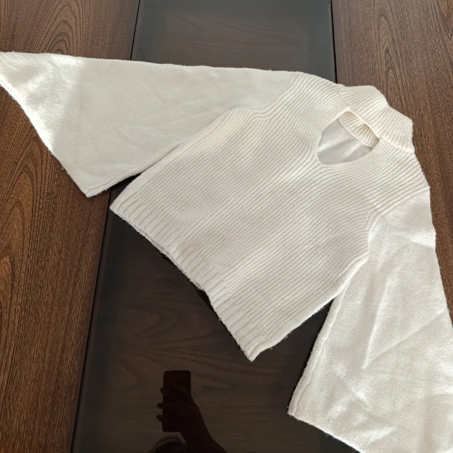 بلوز بافت شیک برند Moth