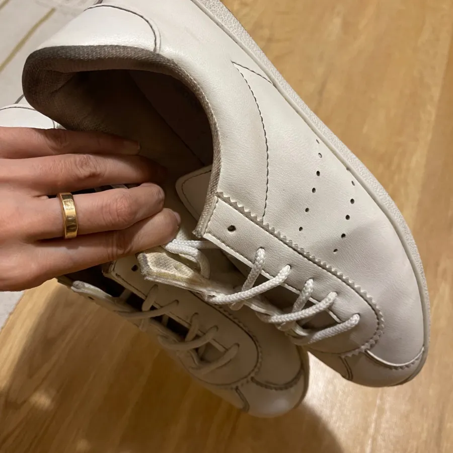 کتانی کوتون سفید