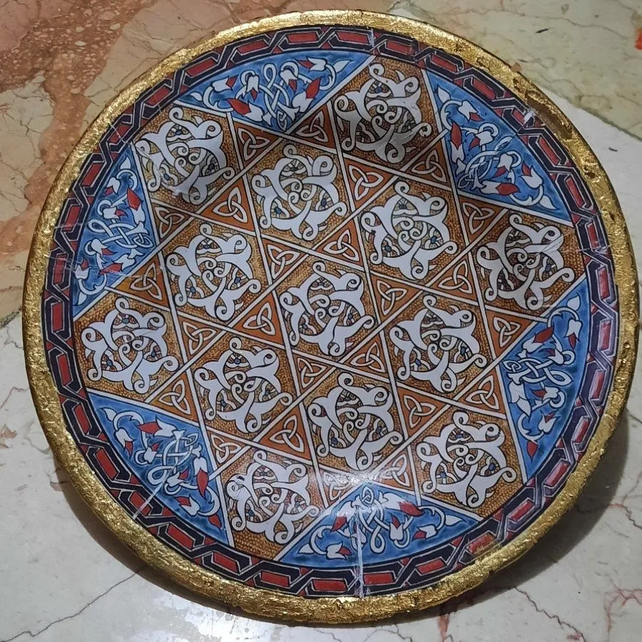 بشقاب دیوار کوب
