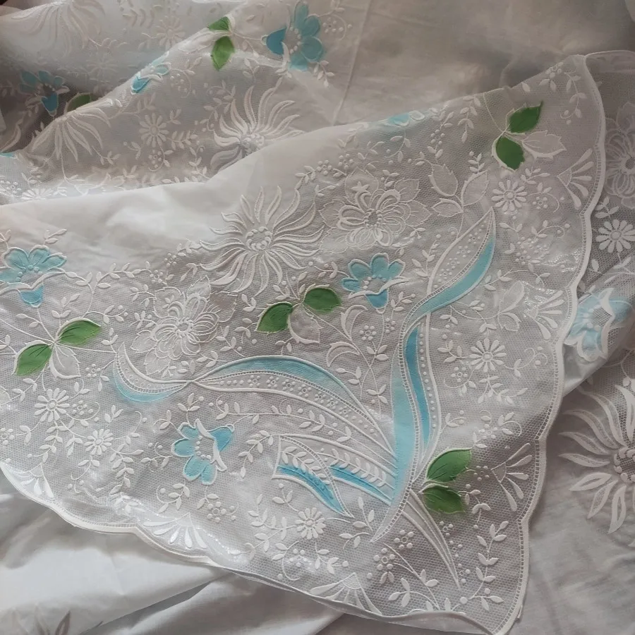 رومیزی توری (گیپور)