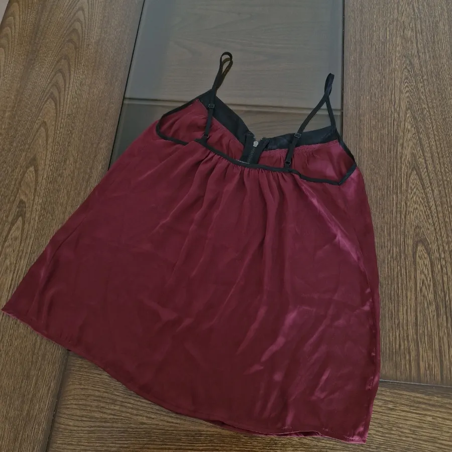 تاپ ساتنی زرشکی Forever21