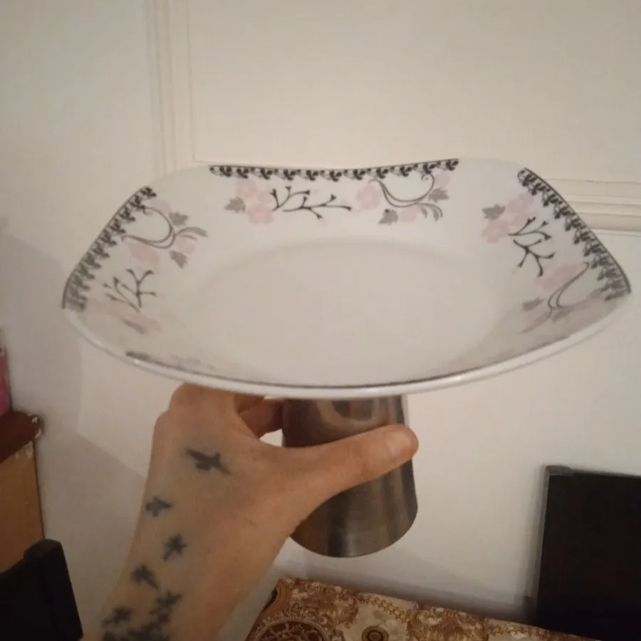شیرینی خوری