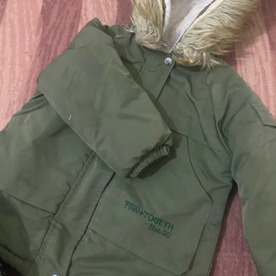کاپشن بچه‌گانه