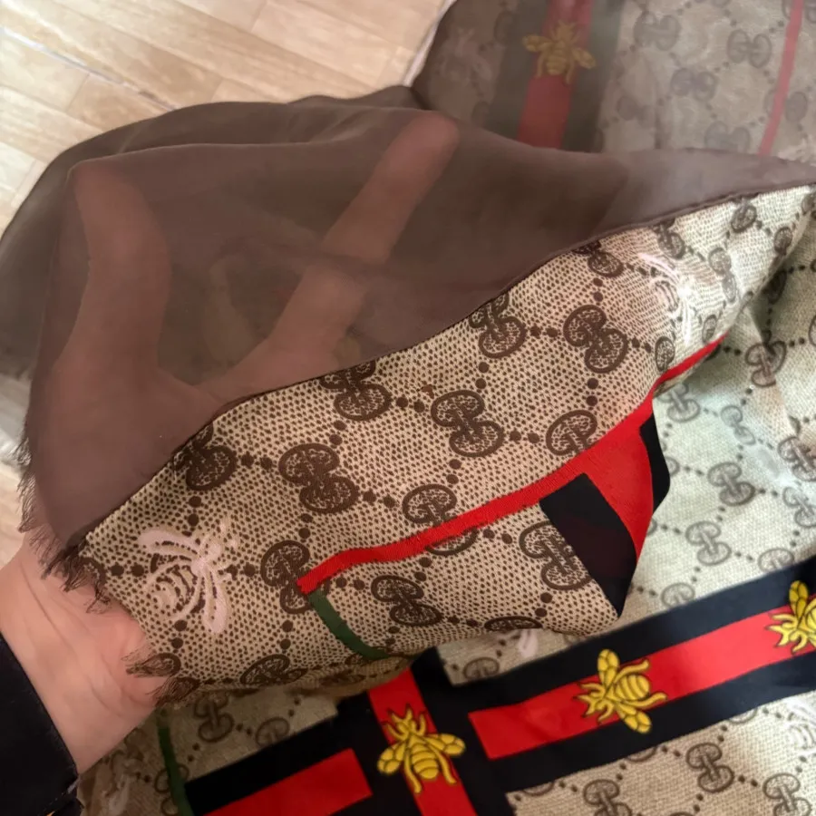 شال حریر ابریشم گوچی