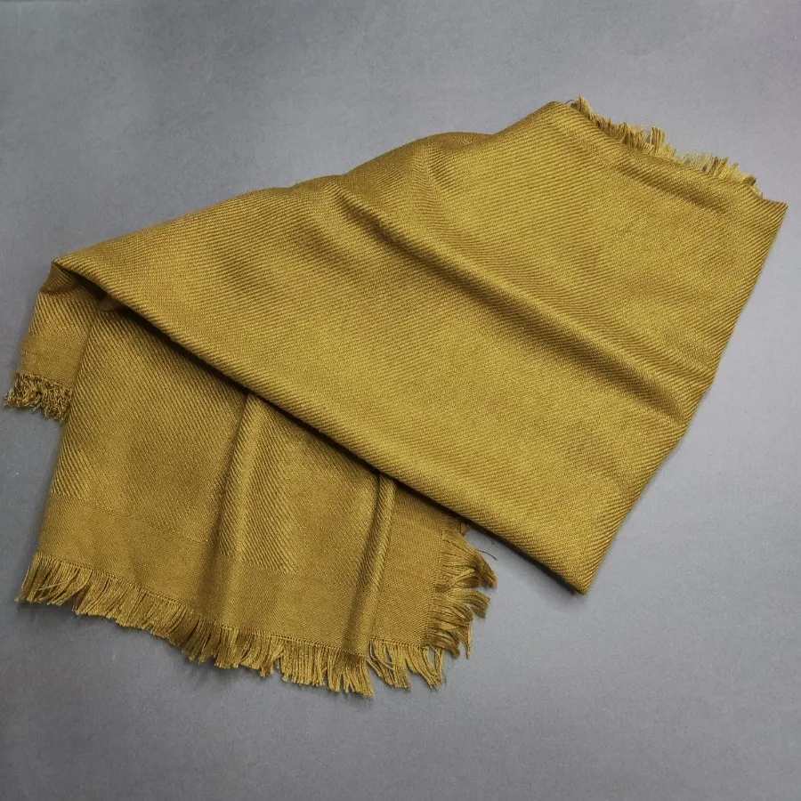 دوتا روسری نخی ضخیم