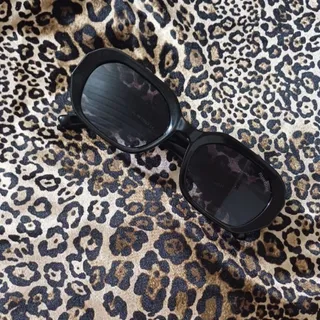 عینک میو میو