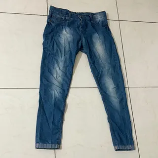 شلوار جین خال خالی