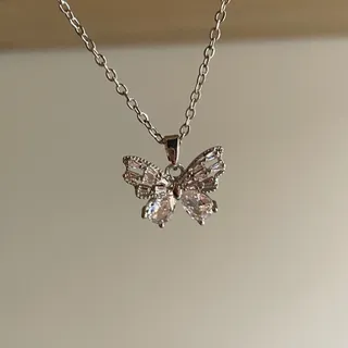 گردنبند پروانه ای?