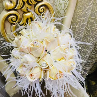 دسته گل رز لمسی عروس