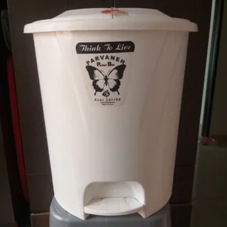 سطل زباله پدالی