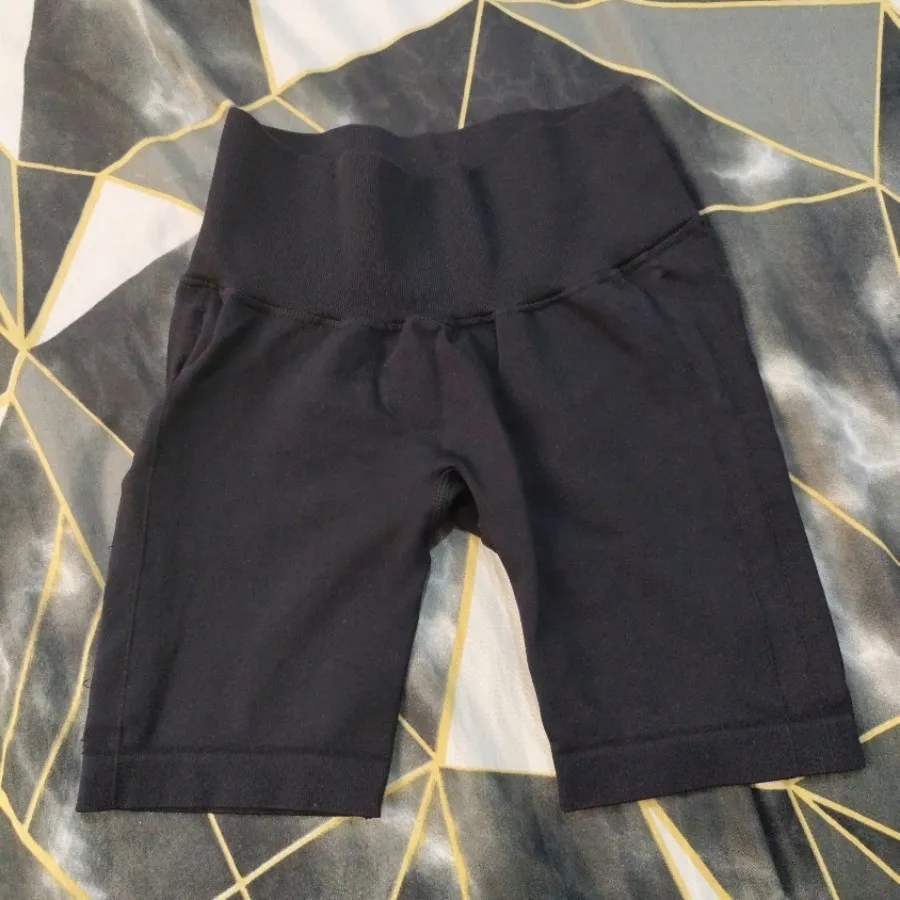 شورتک ورزشی جنس خارجی