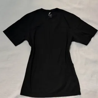 تیشرت مشکی بیسیک