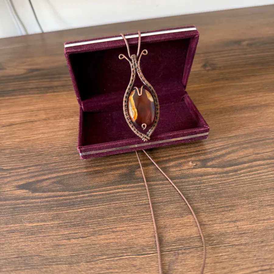 گردنبند با سنگ عقیق