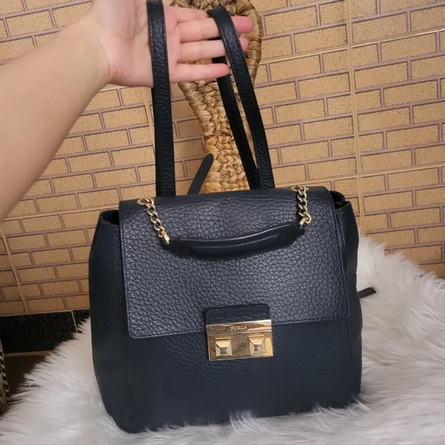 کوله برندفورلا furla