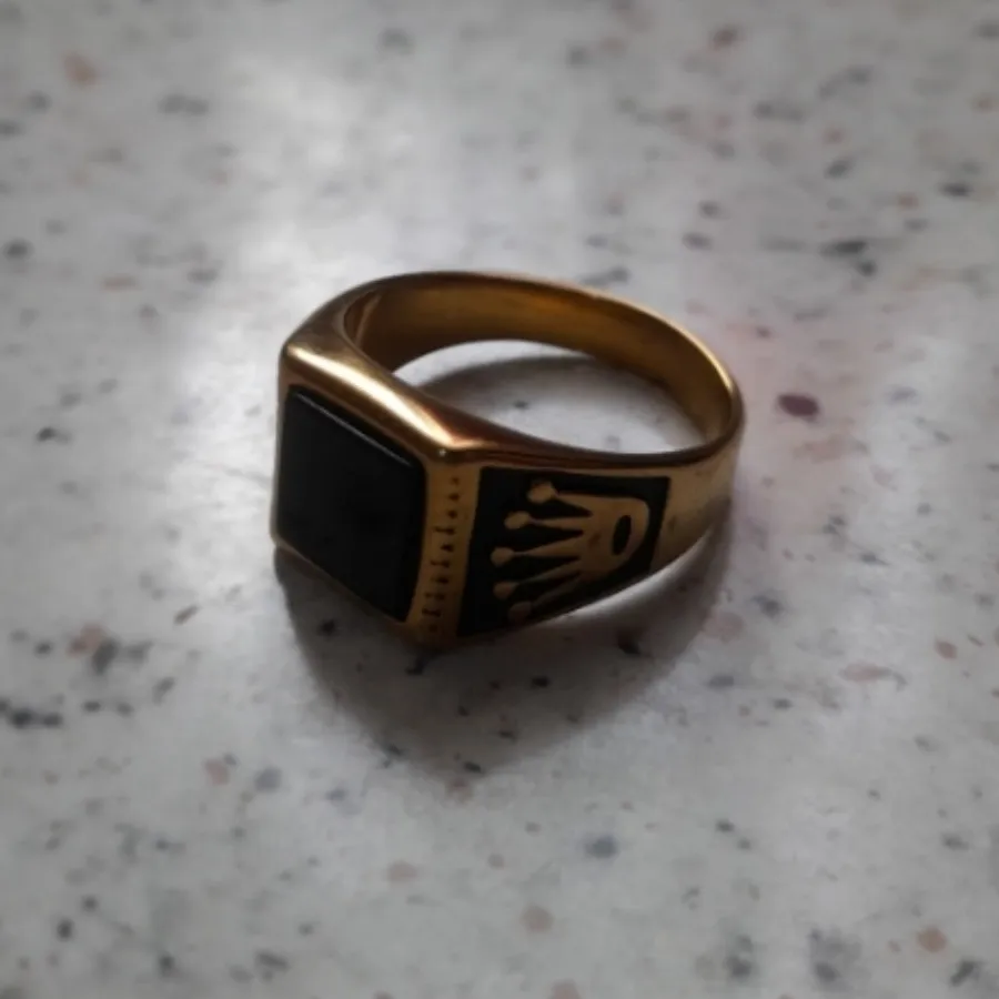 انگشتر نگین مشکی طلا روس