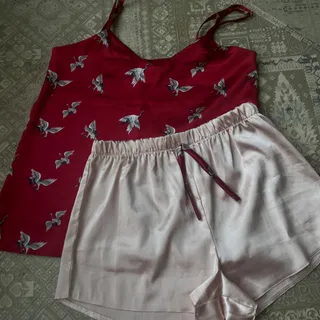 تاپ و شلوارک ساتن