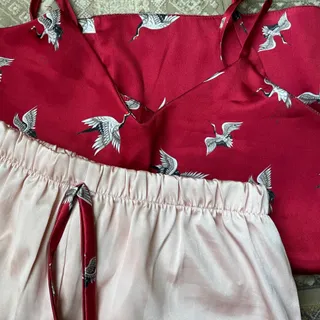 تاپ و شلوارک ساتن