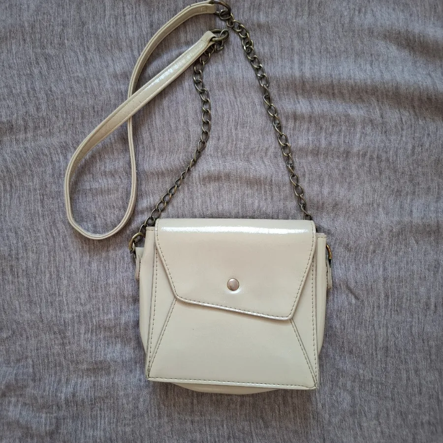 کیف دوشی کرمی ورنی