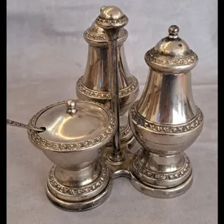 جاشنی خوری مارکدار