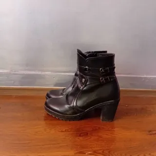 نیم بوت زنانه