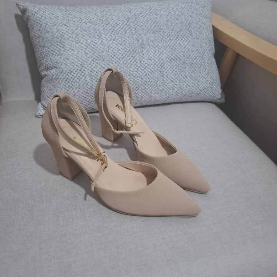 کفش پاشنه دار