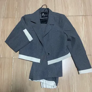 کت شلوار طوسی