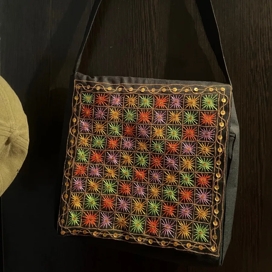 کیف سوزن دوزی