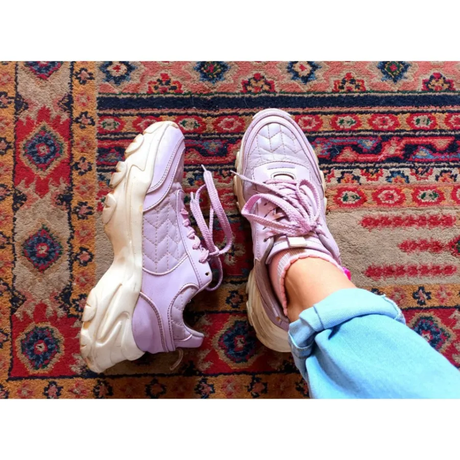 کفش ورزشی زنانه