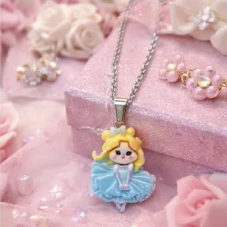 گردنبند طرح پرنسس