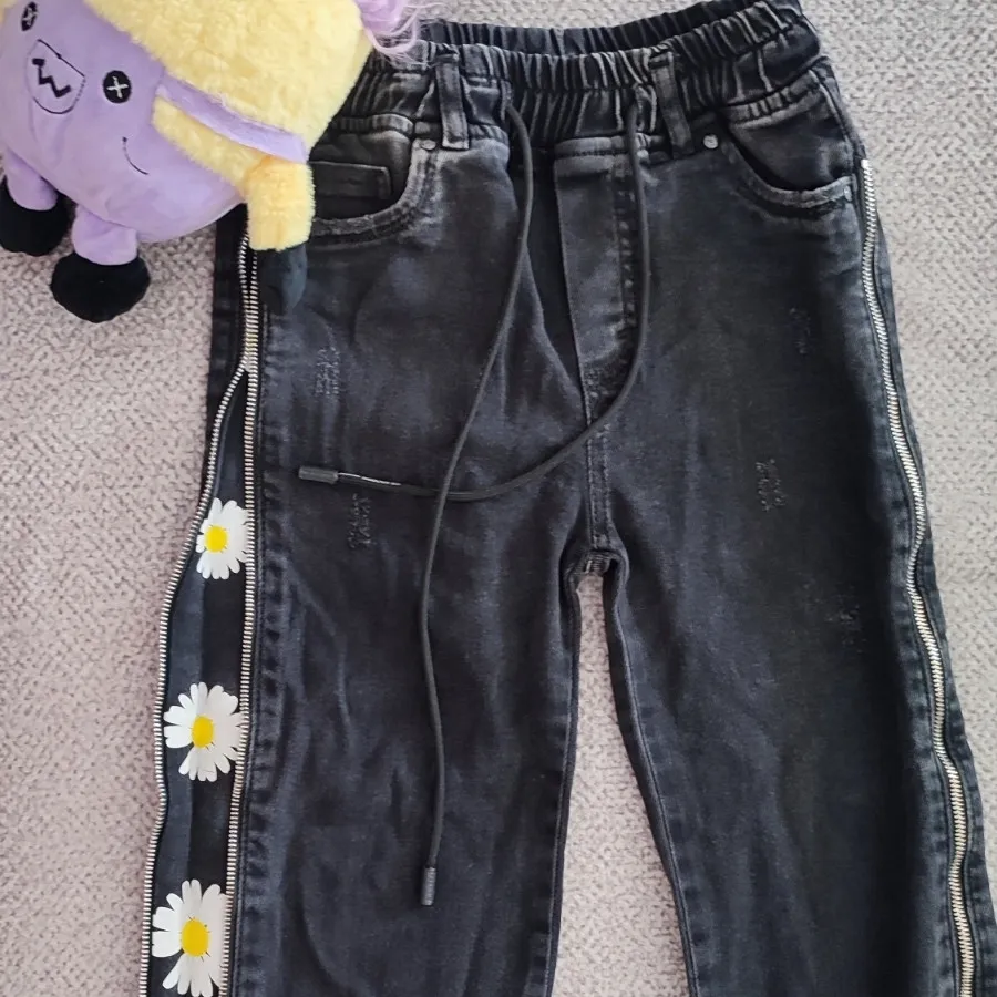 شلوار لی دخترانه