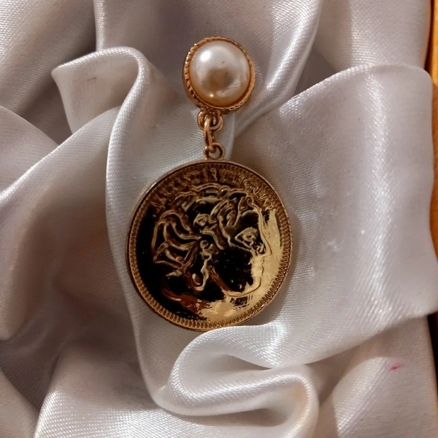 گل سینه قاجاری