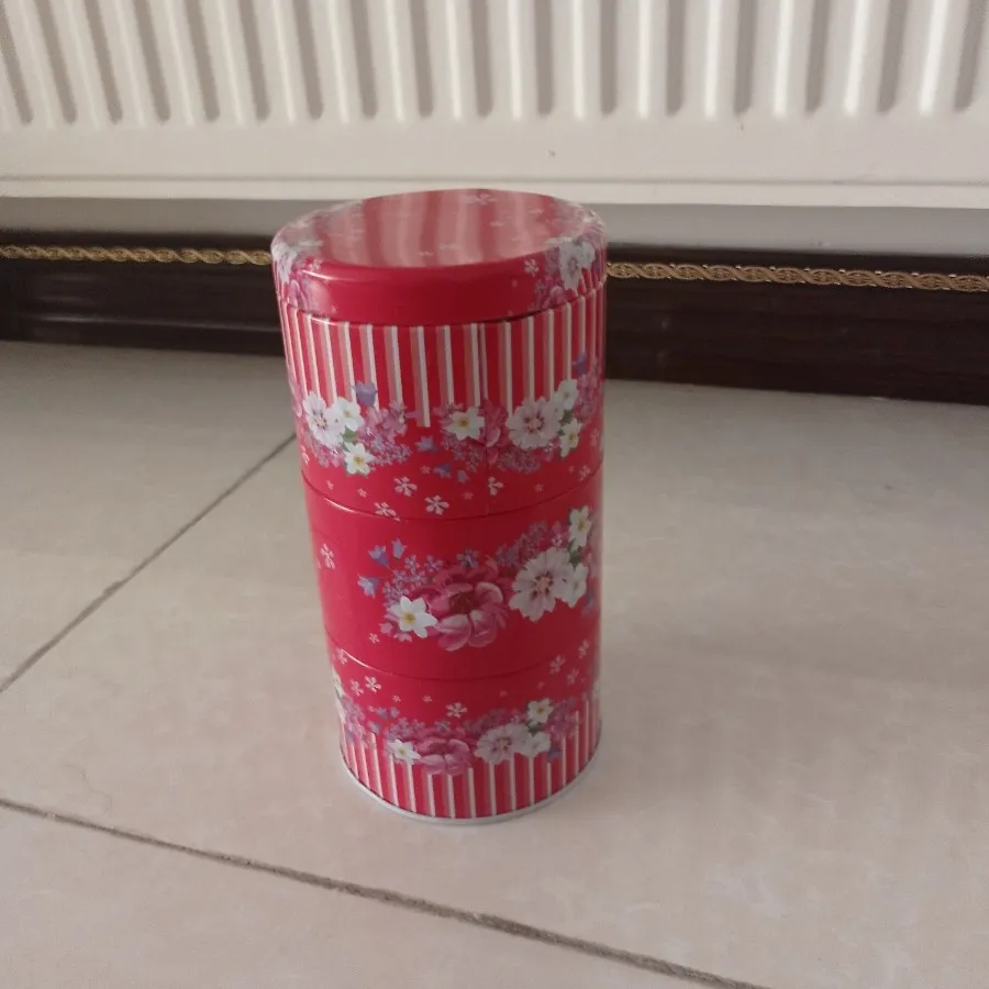 قوطی فلزی گلدار