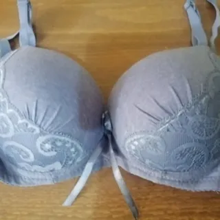 سوتین اسفنجی نو لباس زیر