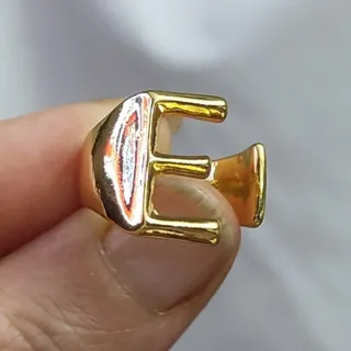 انگشتر حرف E