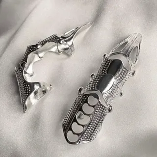 انگشتر فول مفصلی
جذاب