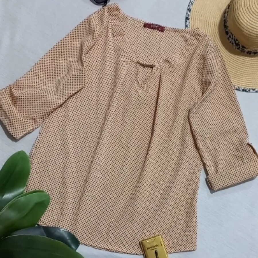 شومیز خال خالی