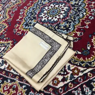 روسری ابریشم دوردست دوز