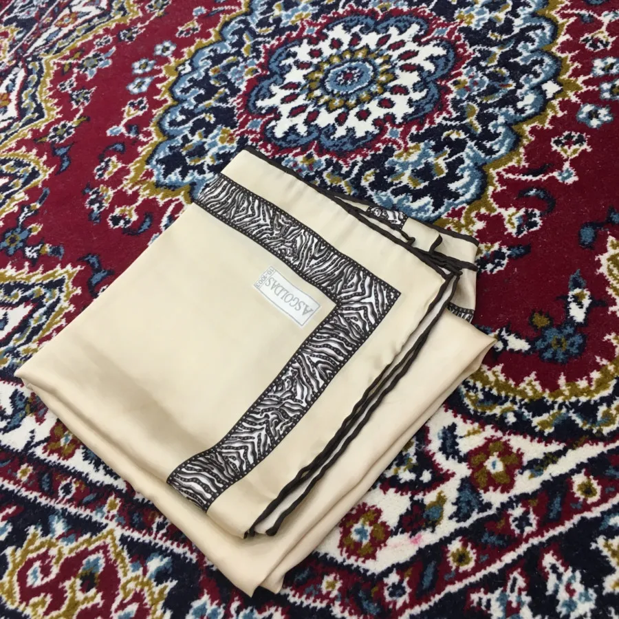 روسری ابریشم دوردست دوز