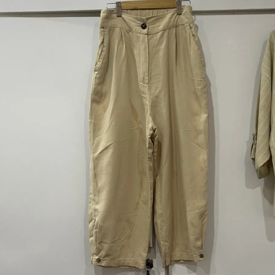 شلوار خمره ای پایین دکمه