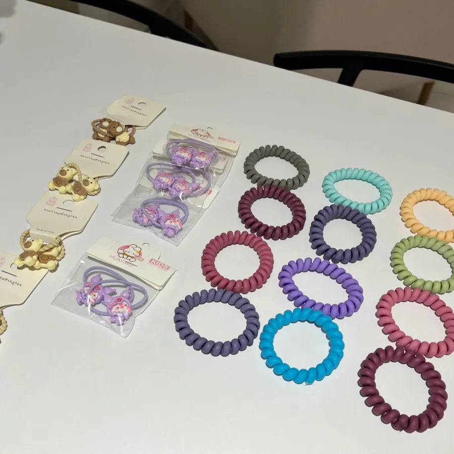 کش مو بچگانه و سیم تلفنی