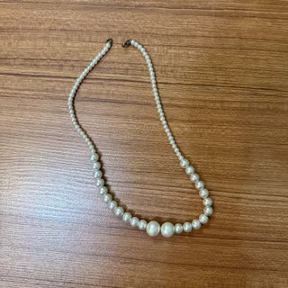 گردنبندهای رنگ ثابت