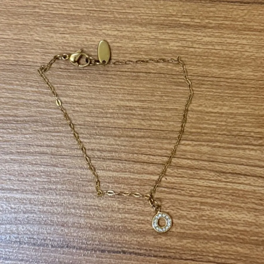 پابند نگین دار