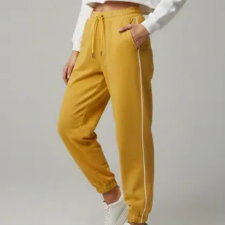 شلوار زنانه