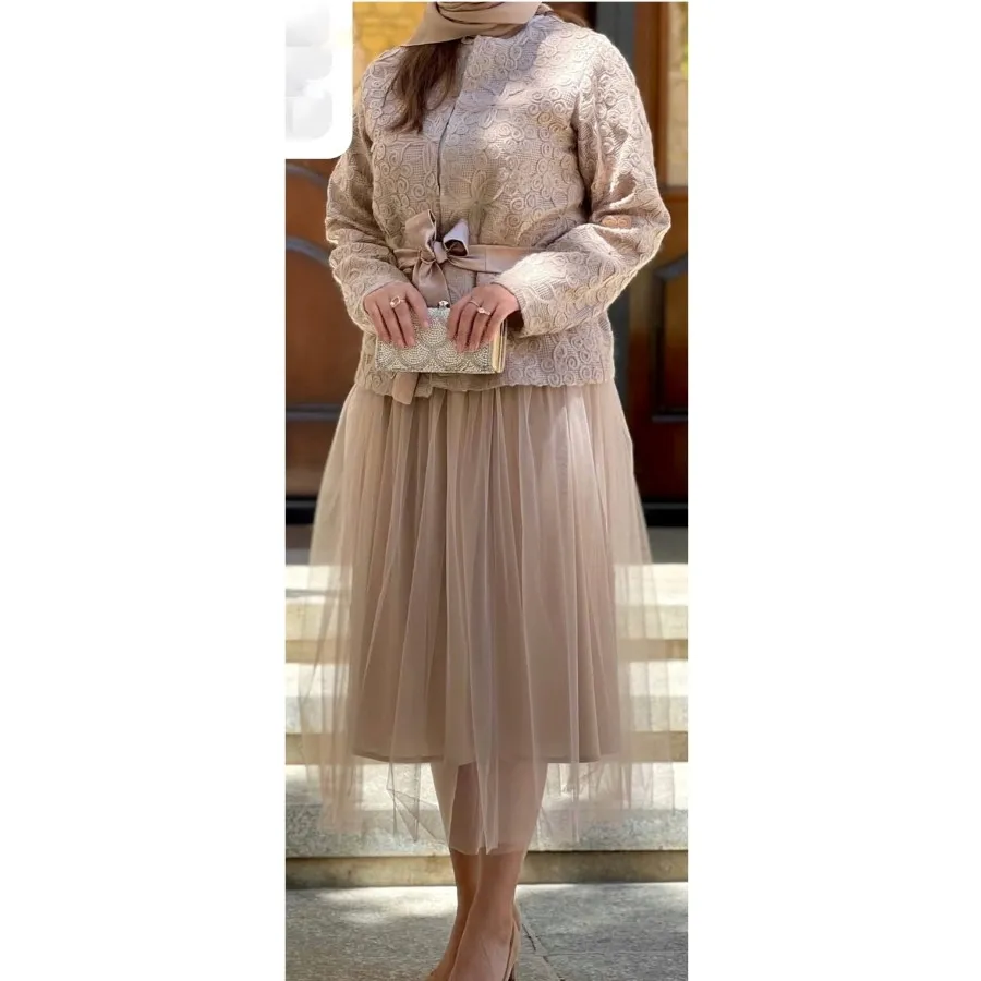 کت و دامن کرم نسکافه ای