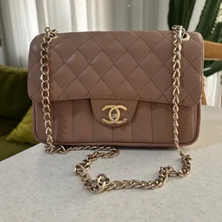 کیف شنل صورتی