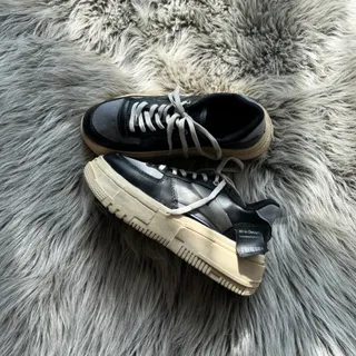 کتونی لژدار