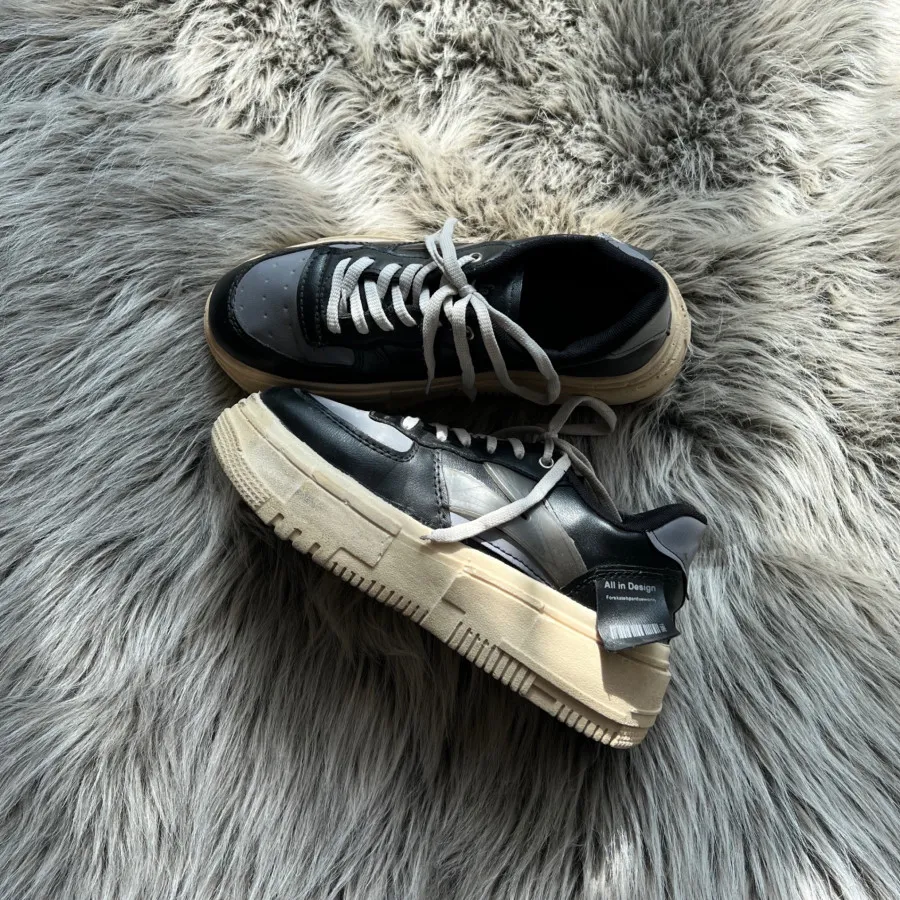 کتونی لژدار